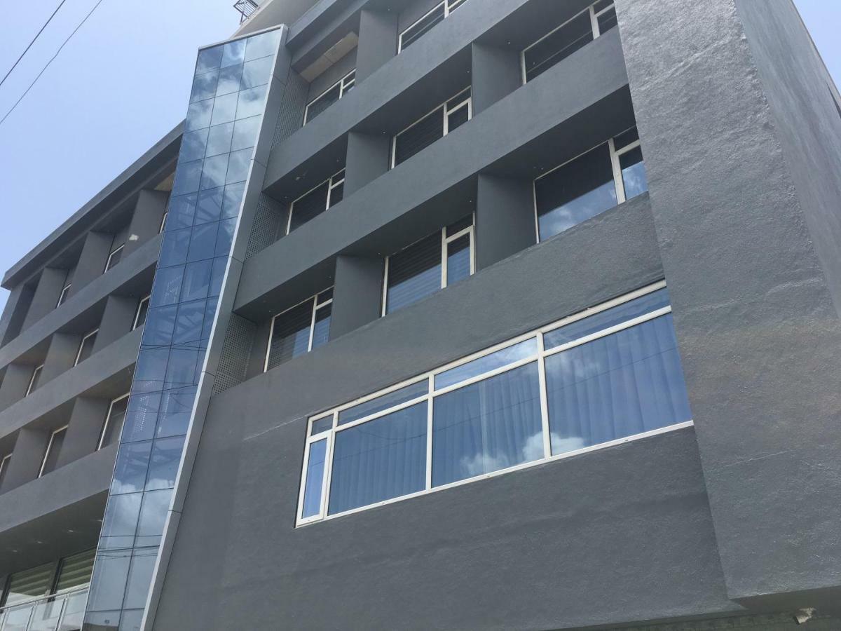 Kyriad Hotel Nashik By Othpl Zewnętrze zdjęcie